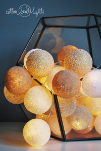 Cotton Ball Lights :: Świetlna girlanda Sable 50 kul - 50 kul